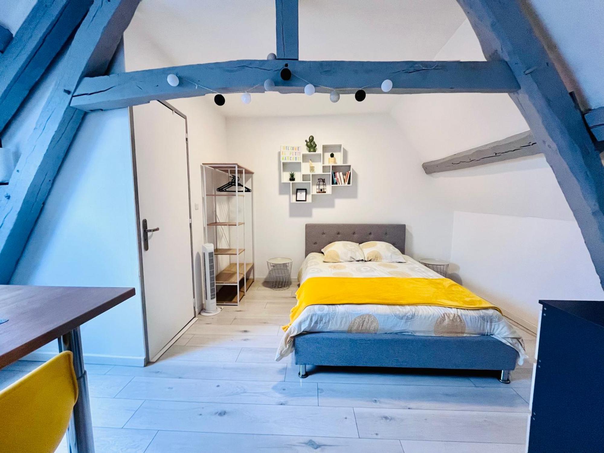 Au Petit Marcade Apartment Abbeville Ngoại thất bức ảnh