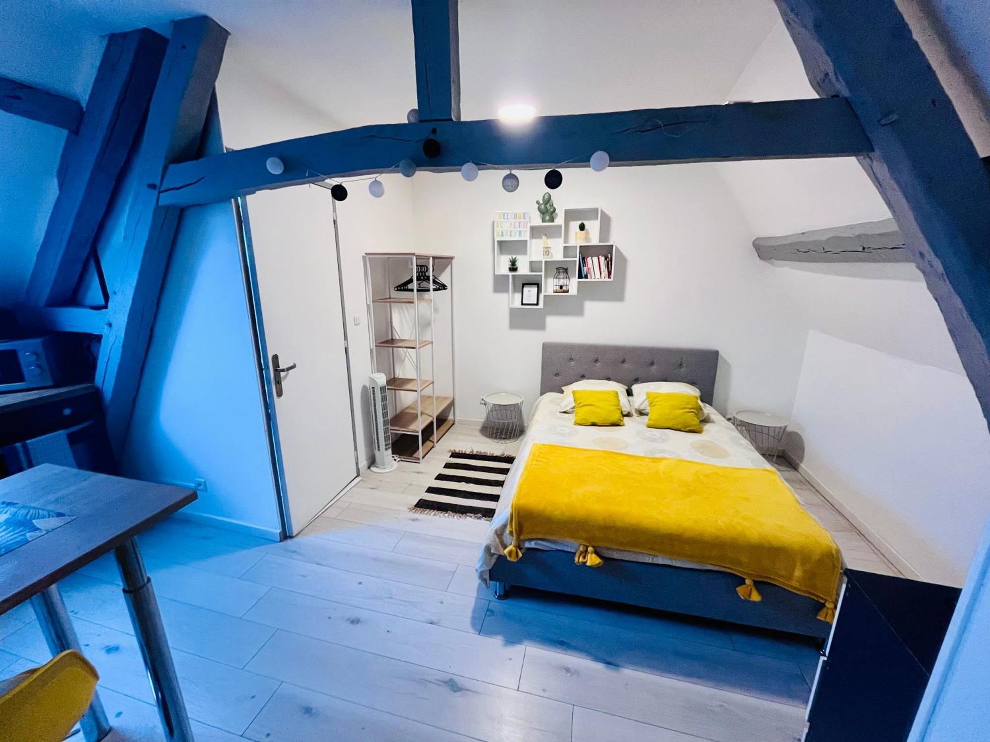 Au Petit Marcade Apartment Abbeville Ngoại thất bức ảnh